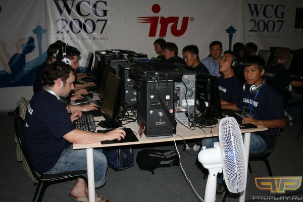 ������� � ��������������� ������: DeathFish -vs- HeadShot