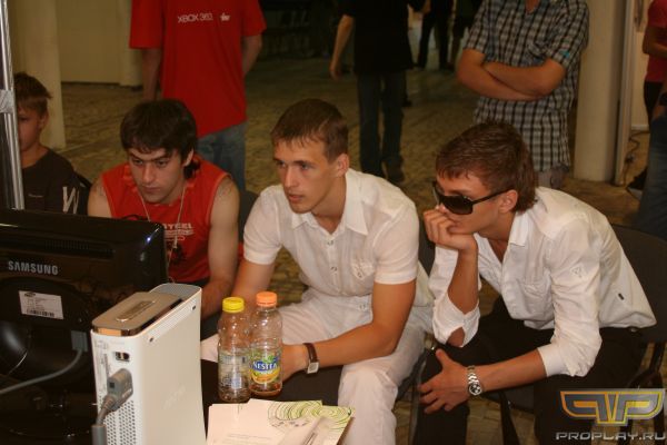 � � ��� ����� XyLiGaN � Rob ������ � ��� �� ���� �� ����� �� ������� �� Samsing � X-Box