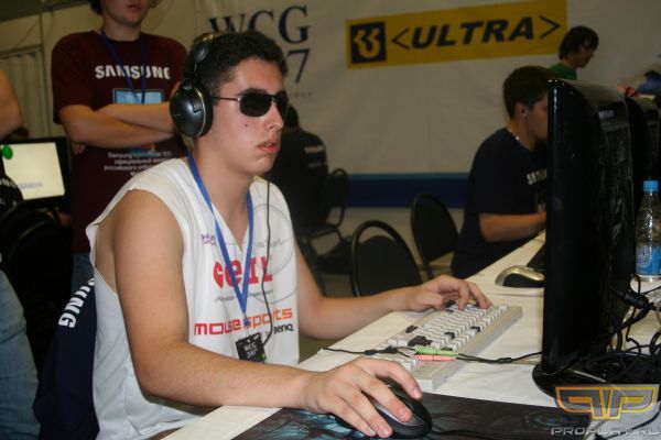 ����� Titan