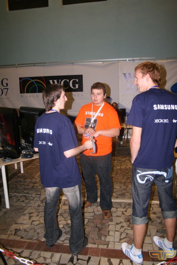 ������� GoW, ������� Fox � Shu-Shu �������� �����