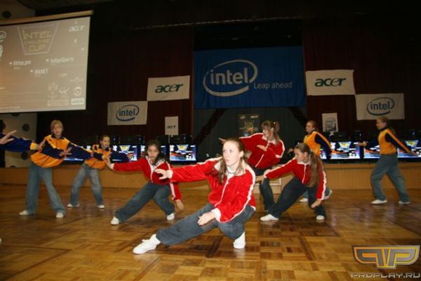 ����� �4