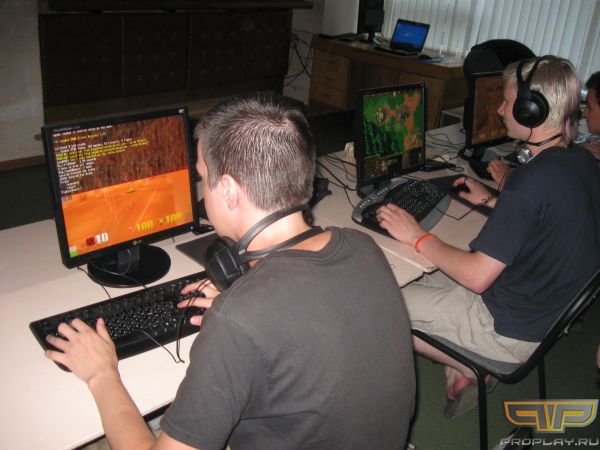 ����������