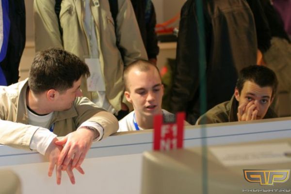 Zeus, ElakeDuck, ���-�� ���