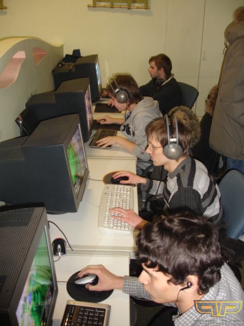 ������ ����� - ��� Sonic, ������� �������� ����� ��������� ����������. ����� ������ forc � ���� weebs =)